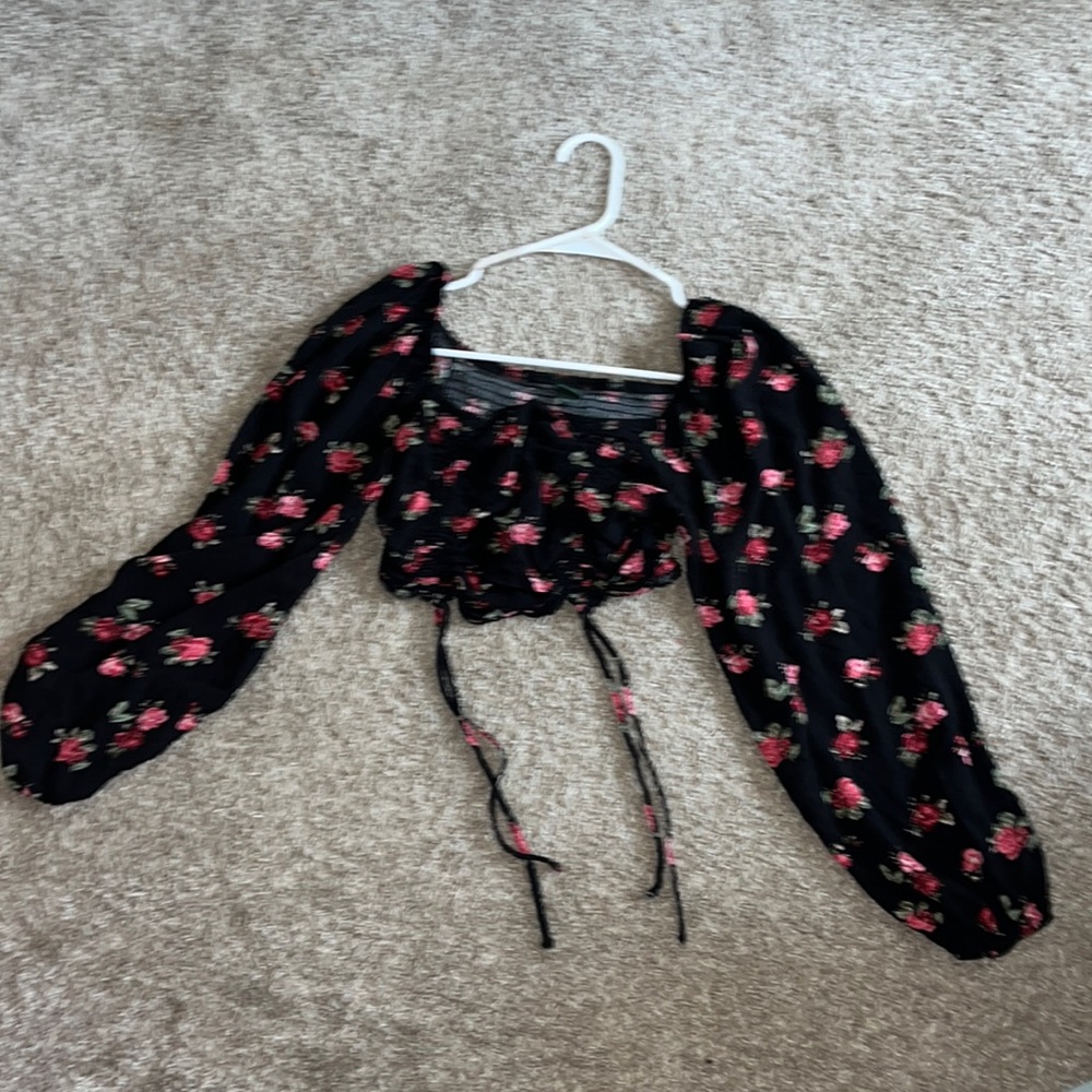 small black floral crop top